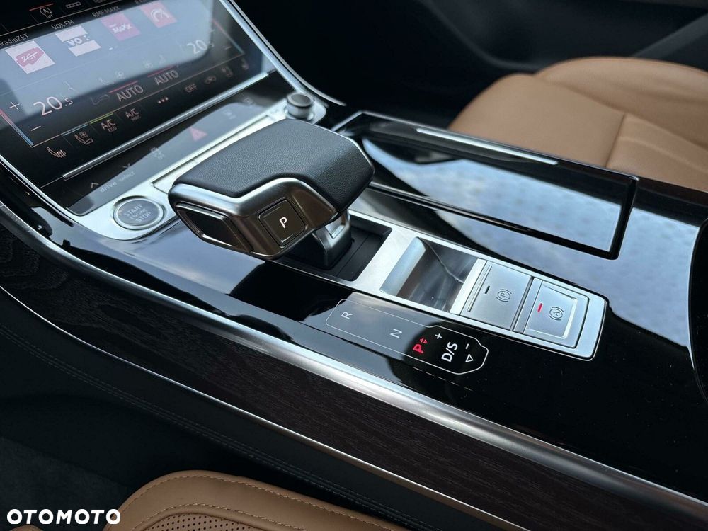 Audi A8 - 17