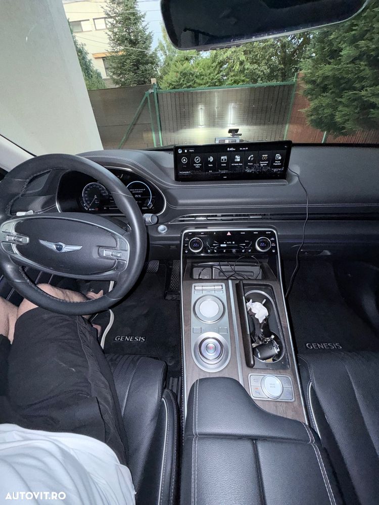 Hyundai Genesis - 10