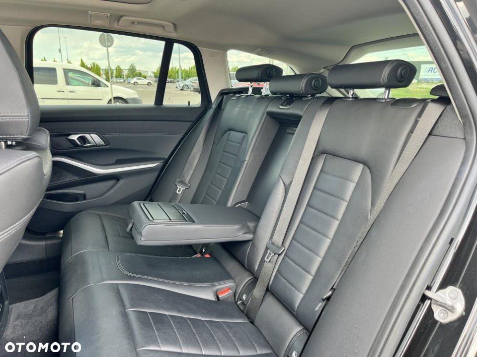 BMW Seria 3 - 12