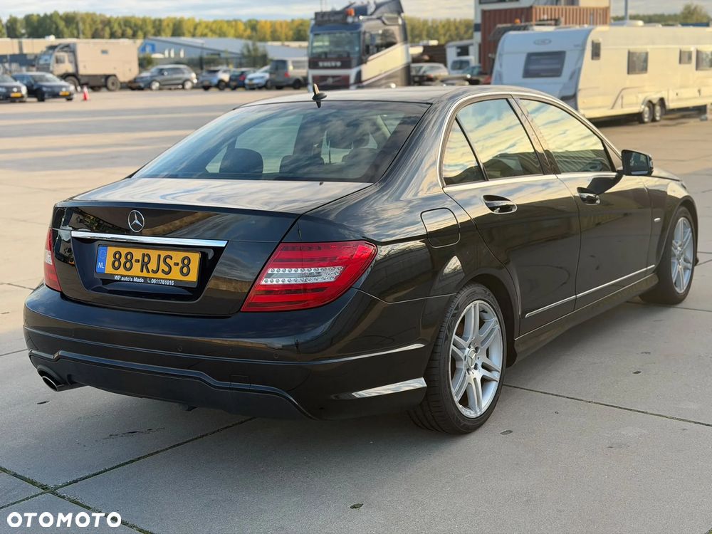 Mercedes-Benz C-Class 2011 photo 5