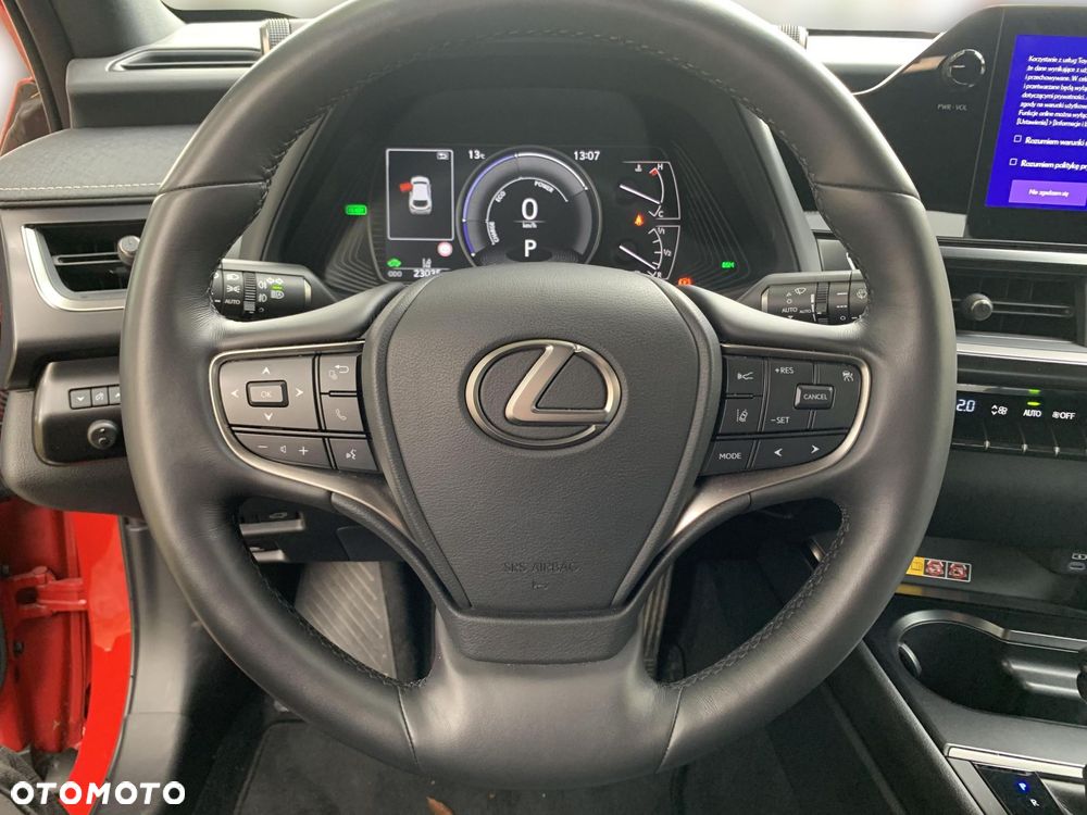 Lexus UX - 18