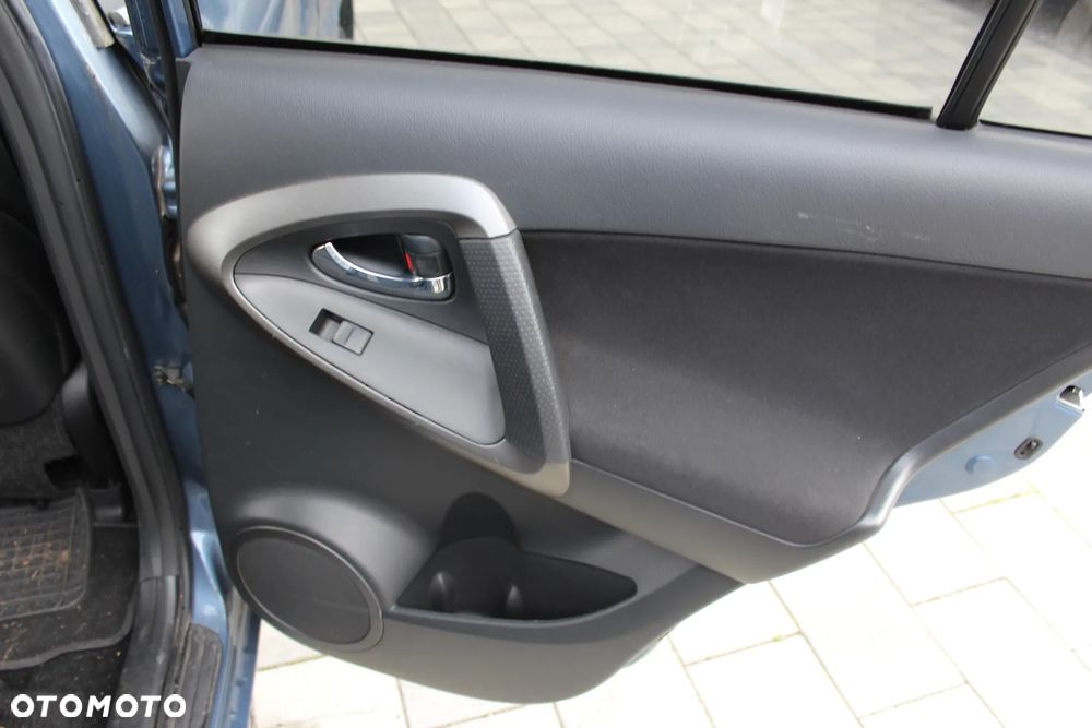 Toyota RAV4 2.0 VVT-i Luna 4x2 - 18