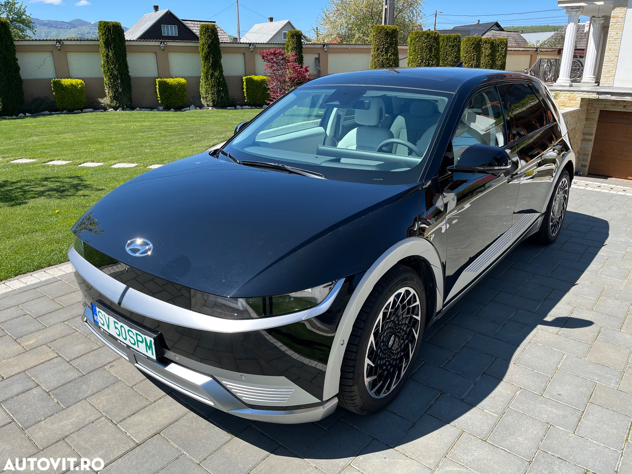 Hyundai IONIQ - 9