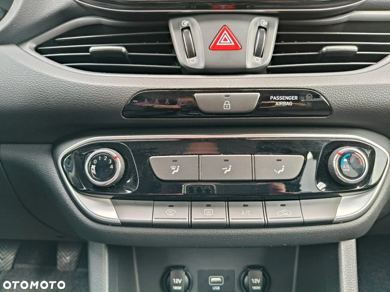 Hyundai i30 1.5 DPI Classic + - 20