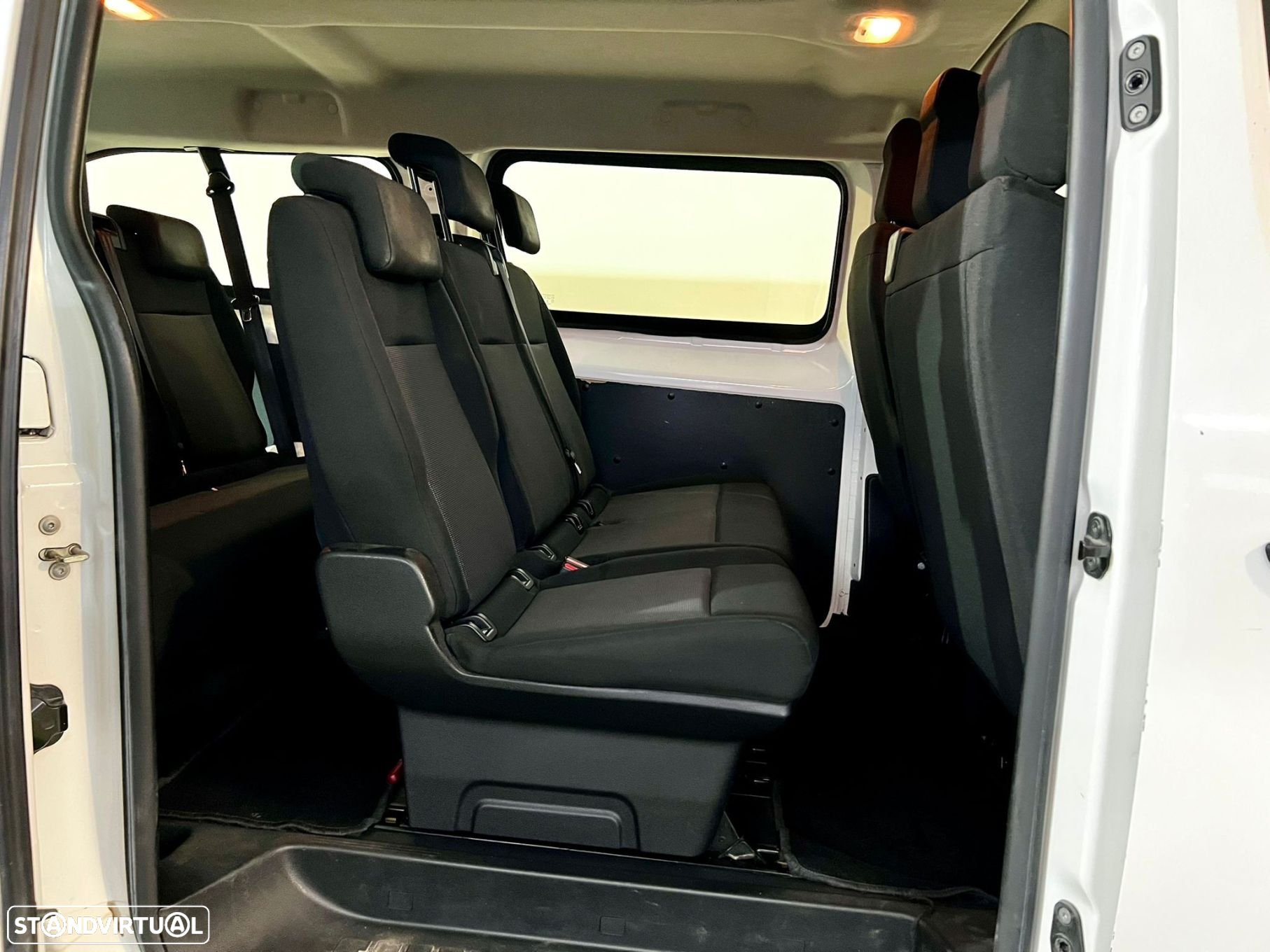 Peugeot Traveller 1.5 BlueHDi L2H1 Active Standard - 8