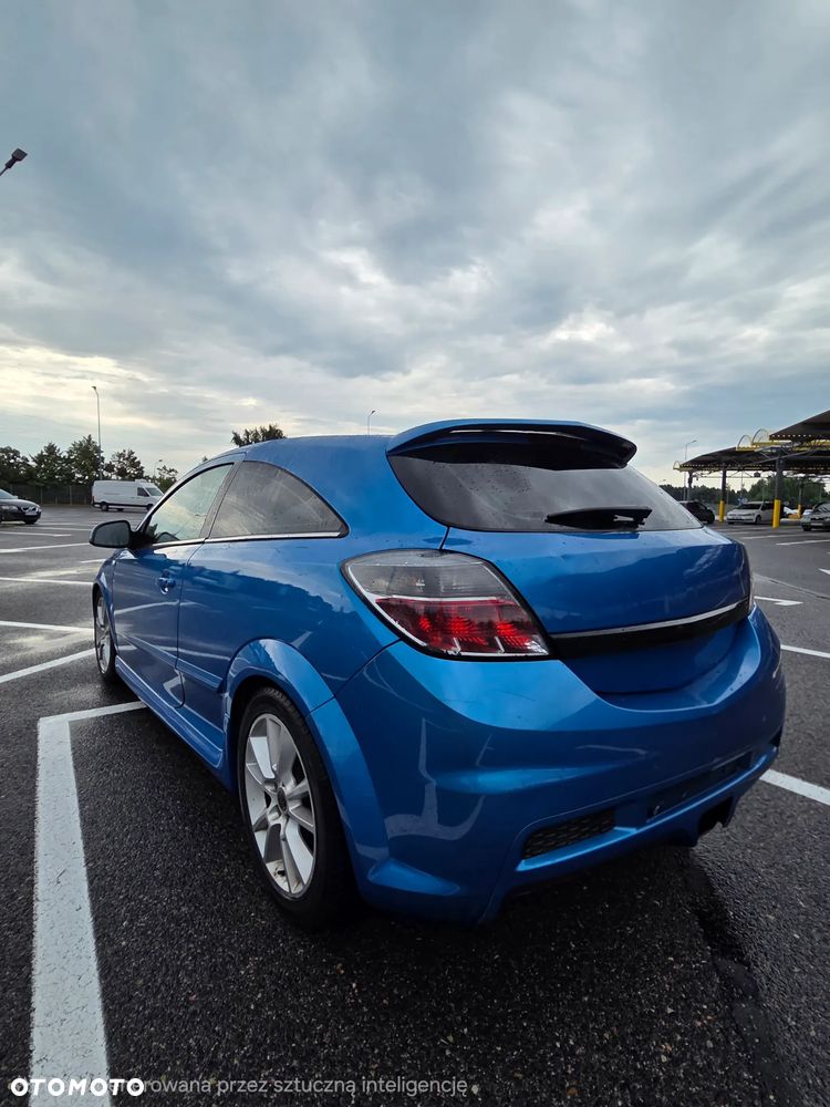 Opel Astra 2.0 T OPC - 3