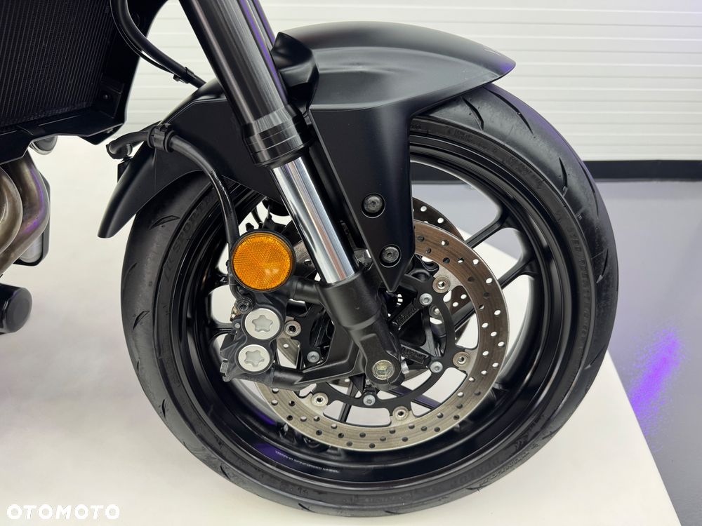 Yamaha MT - 19