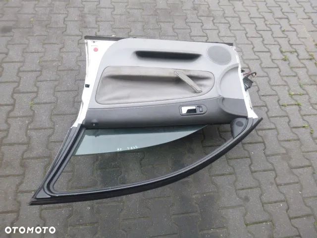 DRZWI PRAWY PRZÓD PRAWE PRZEDNIE KOMPLETNE VOLKSWAGEN PASSAT B5 96-00 KOLOR LB7Z - 12