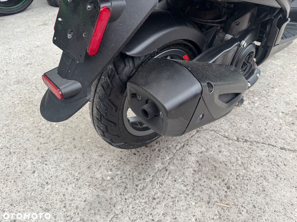 Aprilia SR - 16