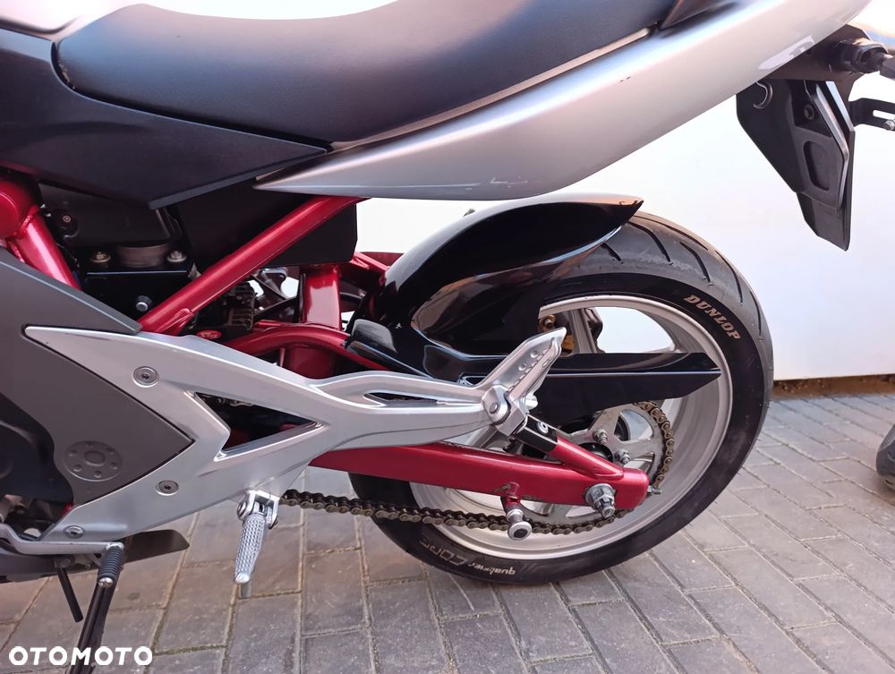 Kawasaki ER - 18