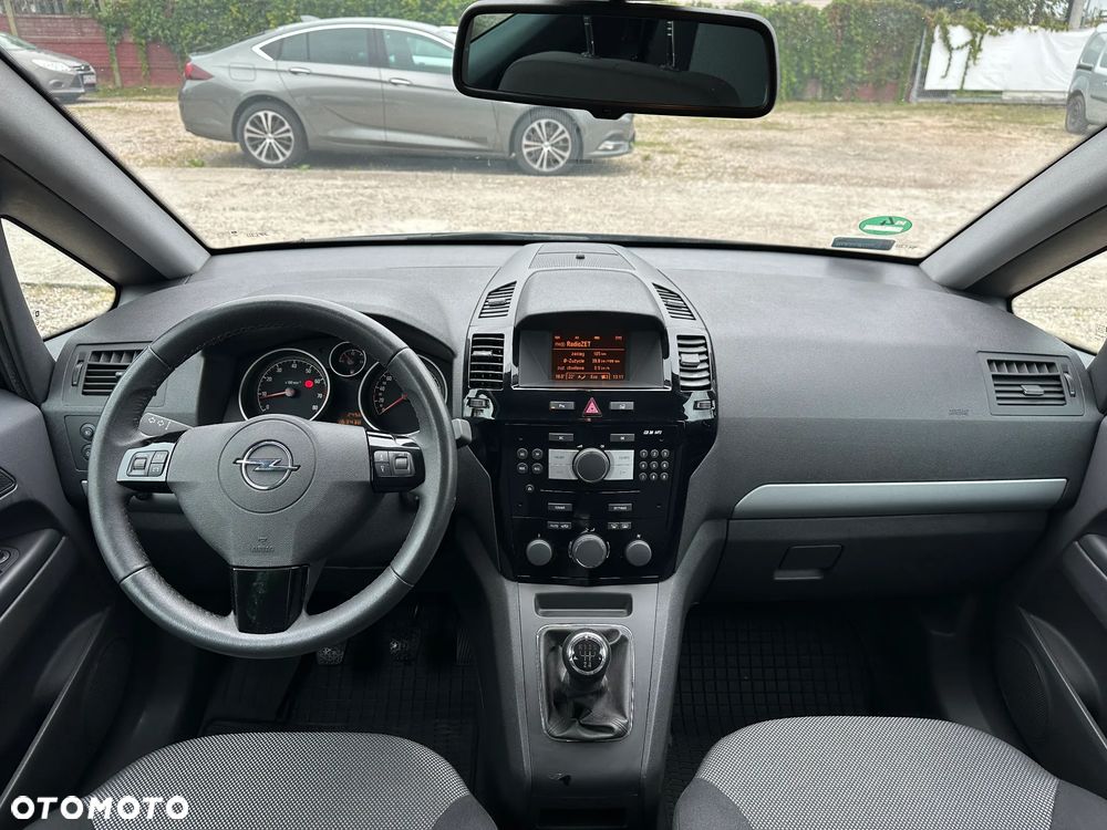 Opel Zafira - 18