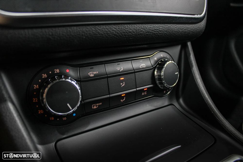 Mercedes-Benz CLA 180 CDI Urban - 34