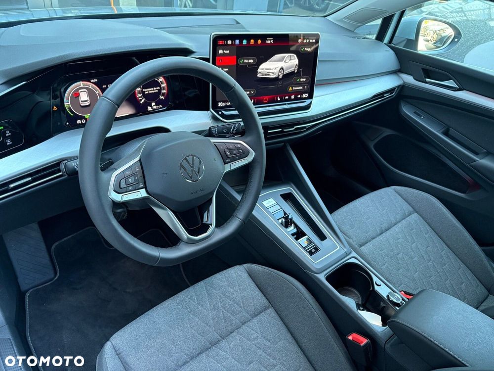 Volkswagen Golf - 12
