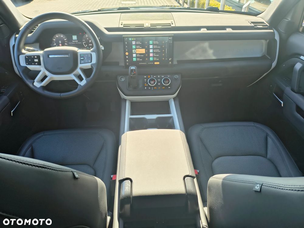Land Rover Defender 3.0 D250 mHEV X-Dynamic SE - 10