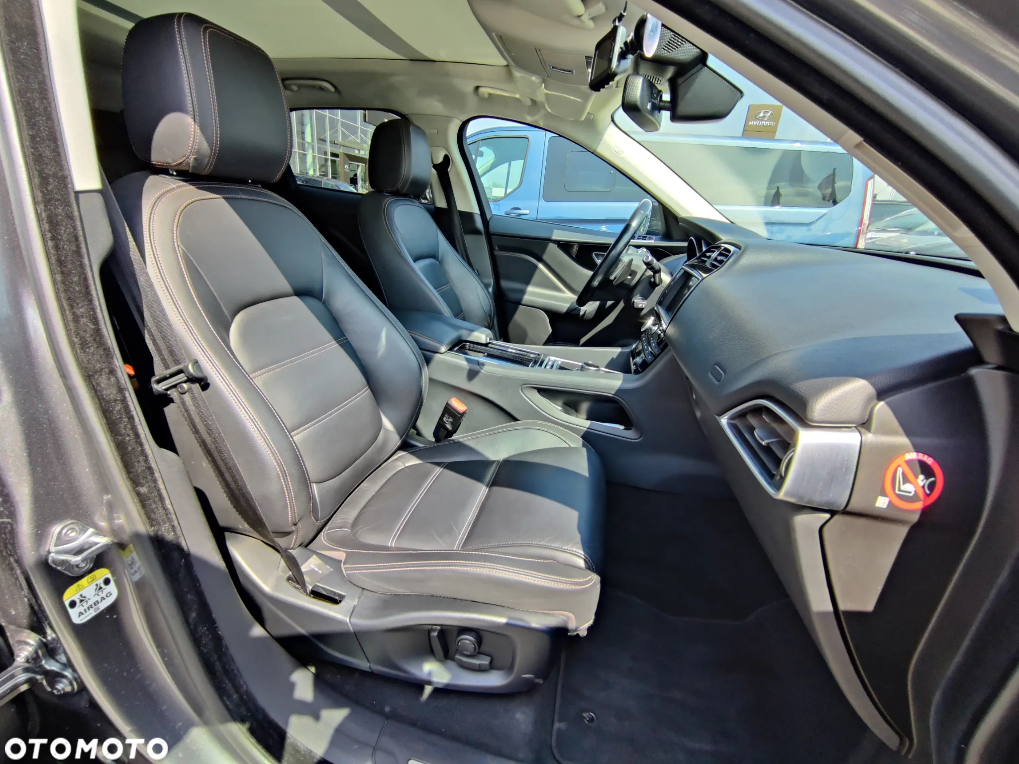 Jaguar F-Pace 2.0 i4D AWD Prestige - 27