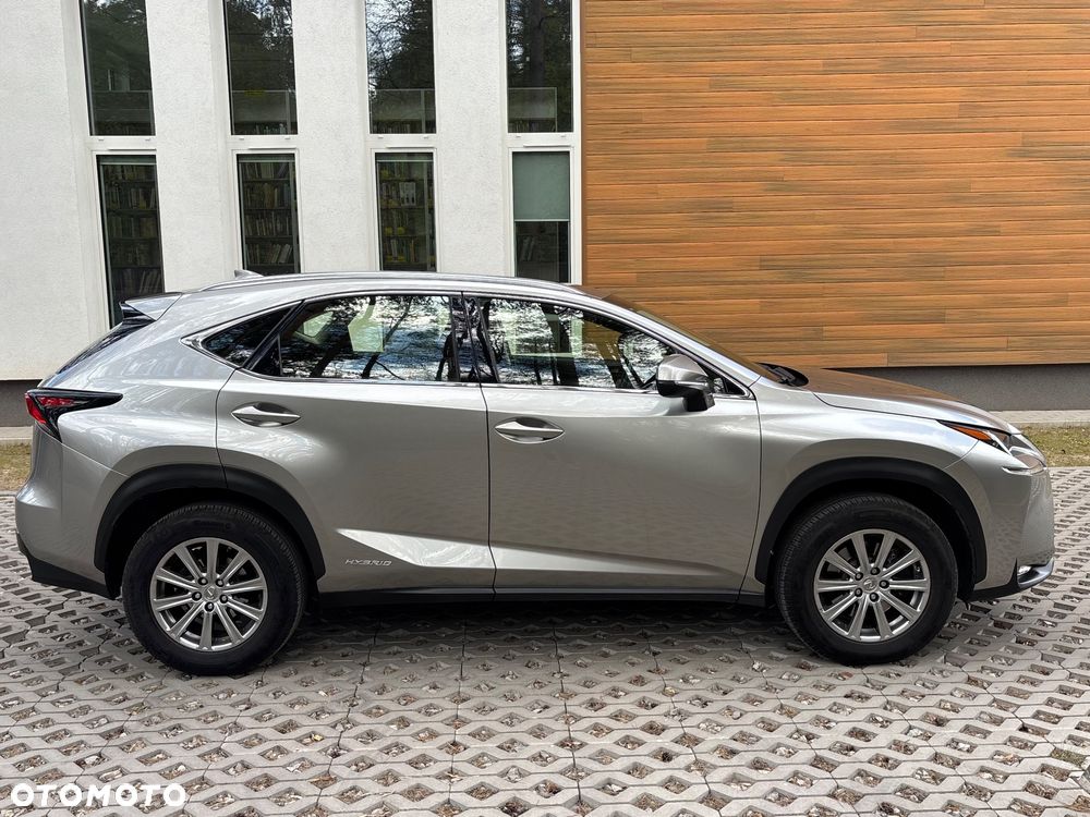 Lexus NX 300h Elite AWD - 17