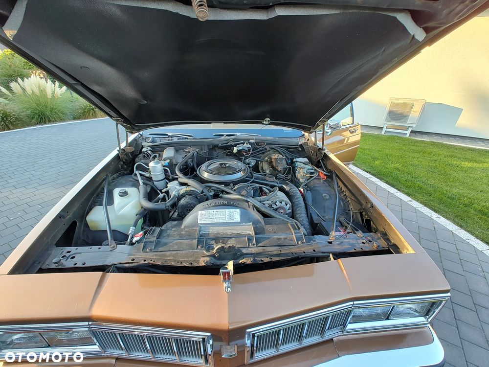 Oldsmobile Delta 88 - 33