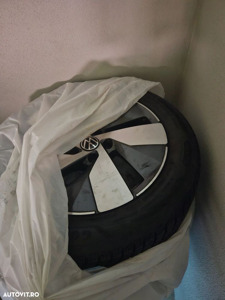 Volkswagen Passat - 16