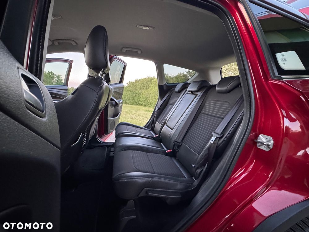 Ford Kuga 2.0 TDCi 2x4 Titanium - 28