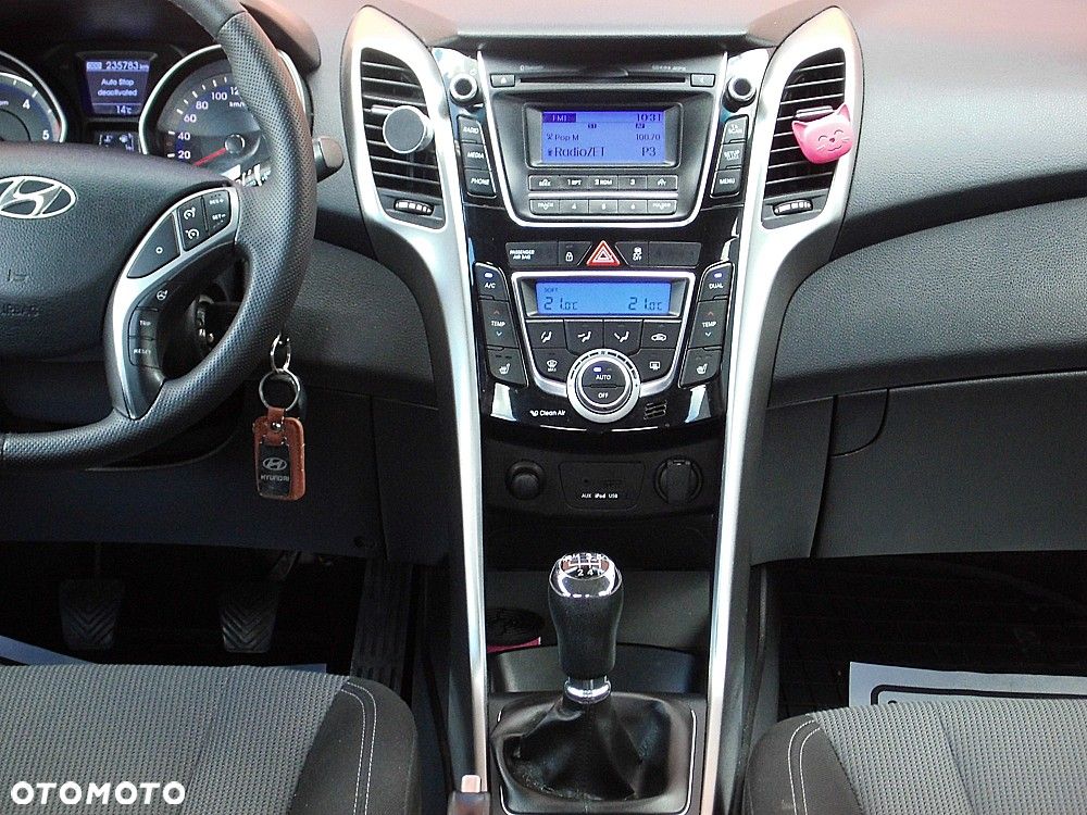 Hyundai i30 1.6 CRDi Fifa World Cup Edition - 8