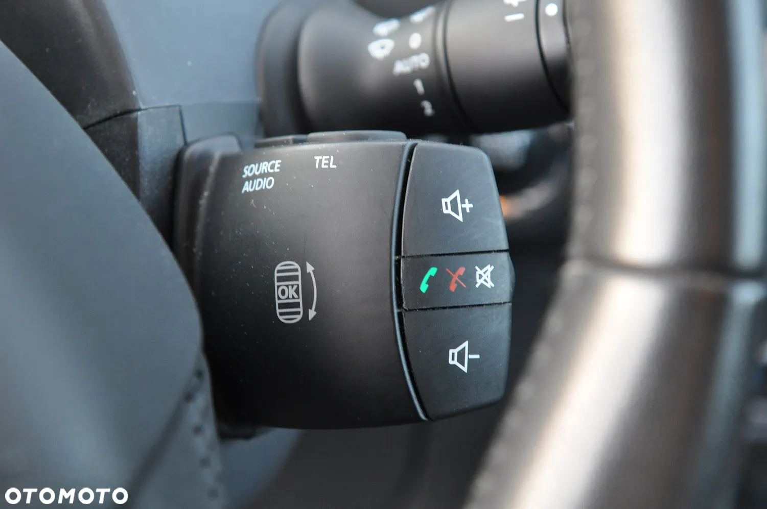 Renault Scenic ENERGY TCe 130 INTENS - 24
