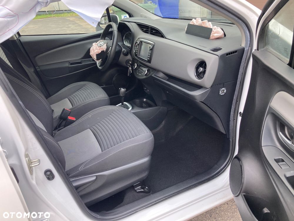Toyota Yaris 1.5 VVT-i Launch Edition - 3