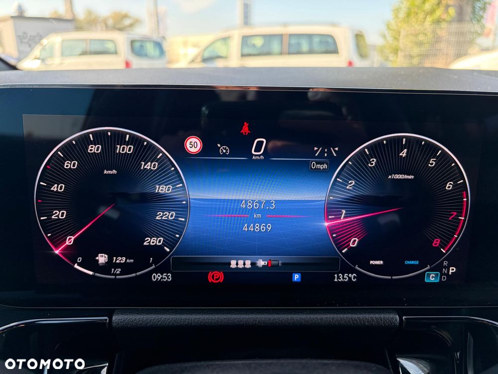 Mercedes-Benz GLA 2024
