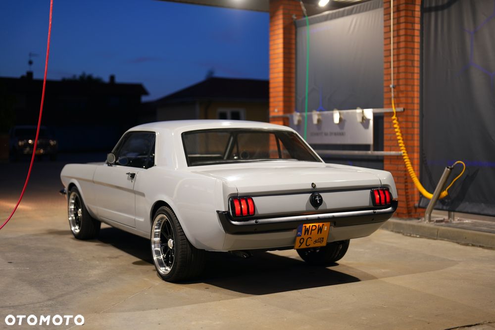 Ford Mustang - 3