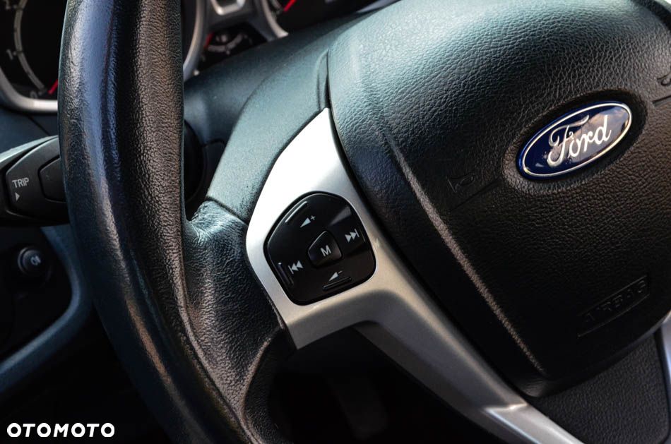 Ford Fiesta 1.25 Titanium - 31