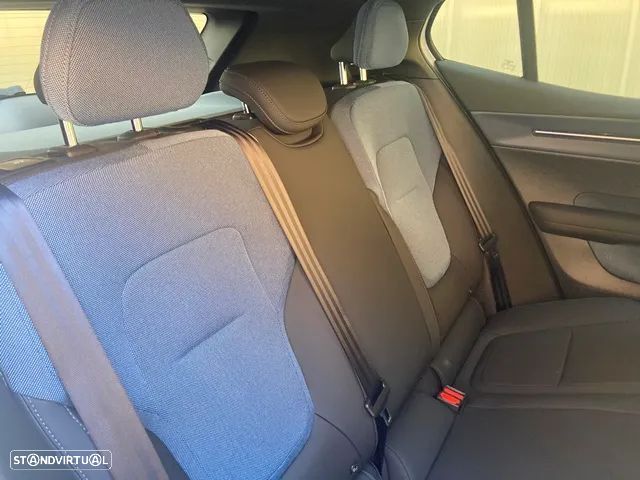 Volvo EX30 69 kWh Single Motor Extended Range Core - 28