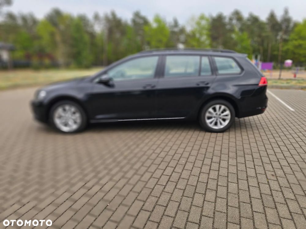 Volkswagen Golf - 2