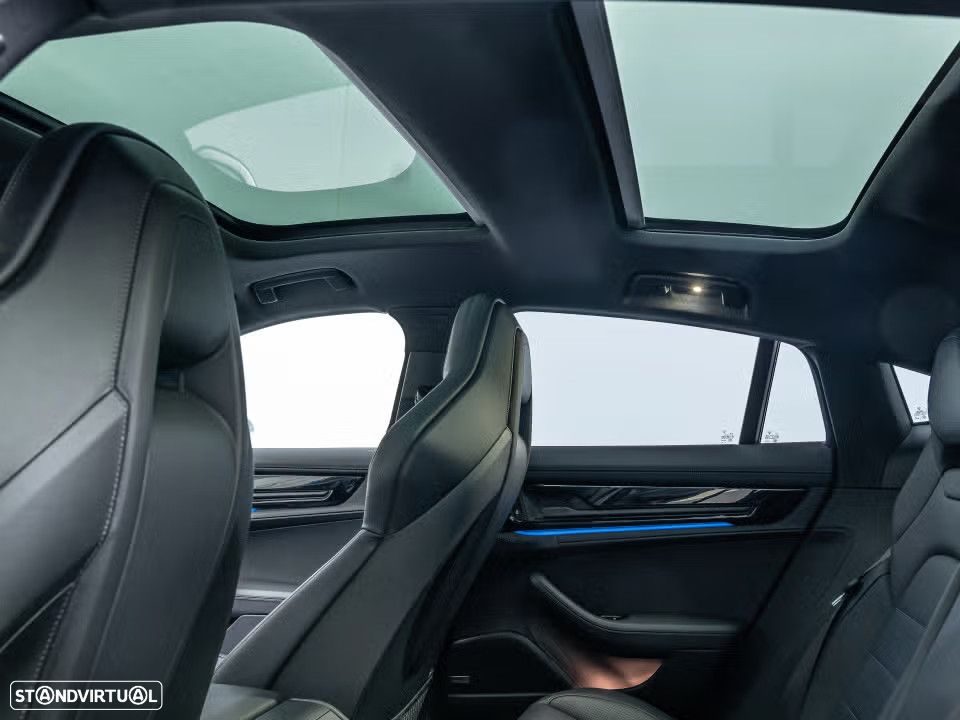 Porsche Panamera 4 E-Hybrid - 15