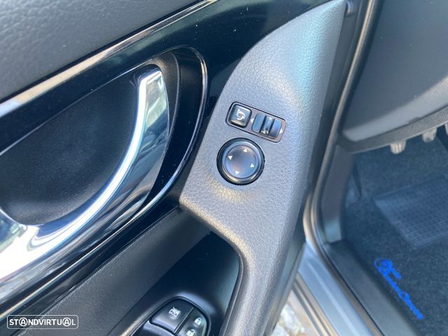 Nissan Qashqai 1.5 dCi N-Connecta - 33