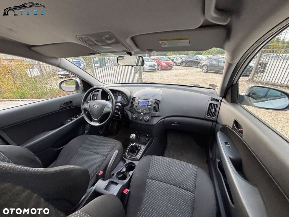 Hyundai i30 1.6 CRDi Comfort EU5 - 24