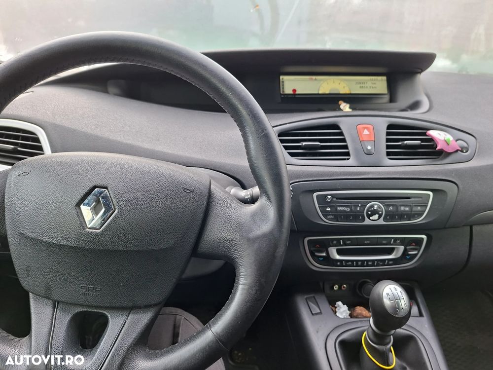Renault Scenic - 7