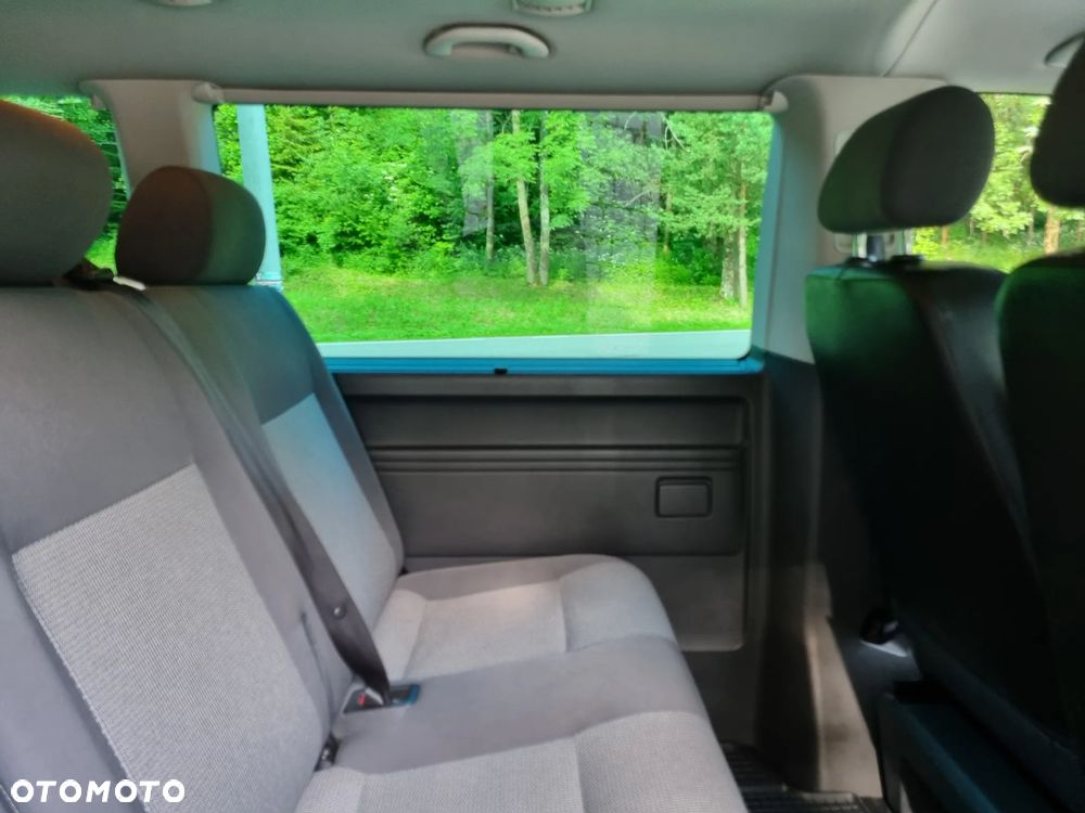 Volkswagen Caravelle - 17