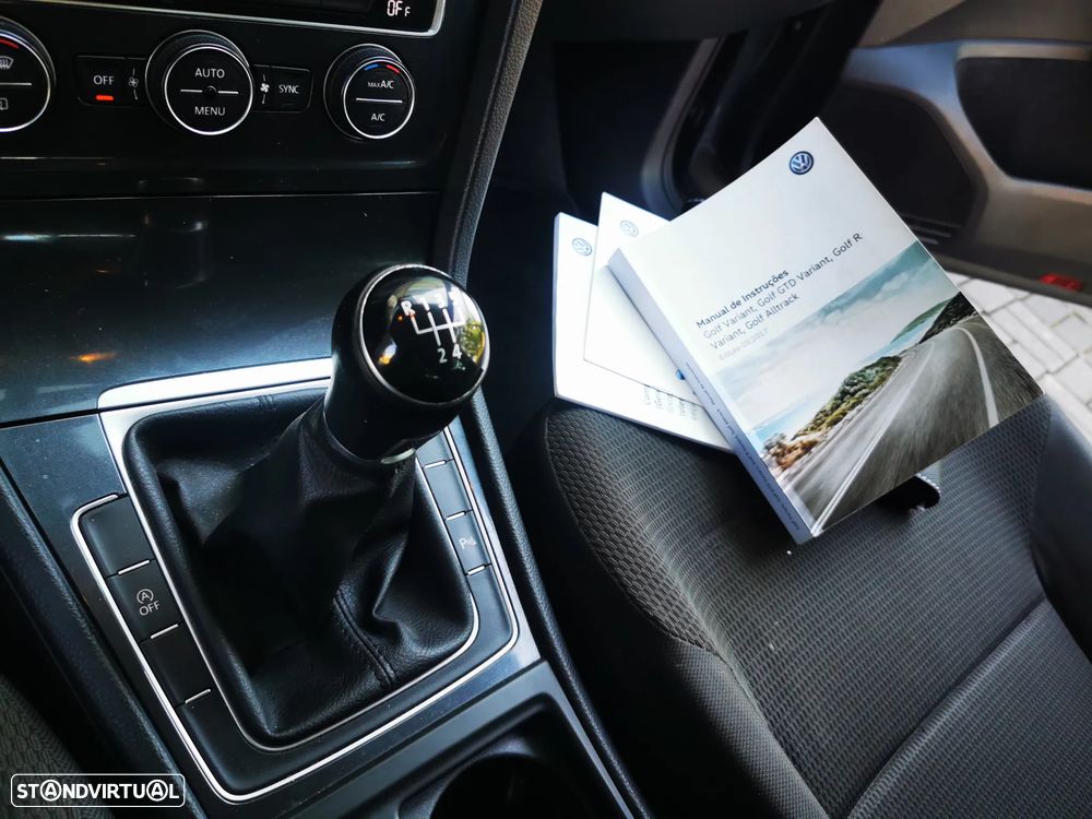 VW Golf Variant 1.6 TDi Confortline - 24