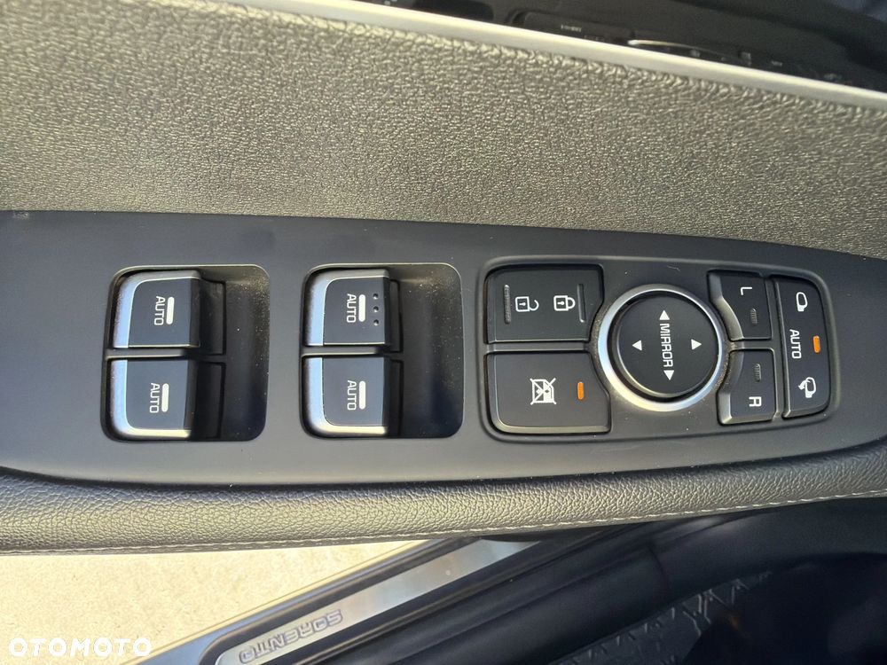 Kia Sorento 2.0 CRDI L - 23