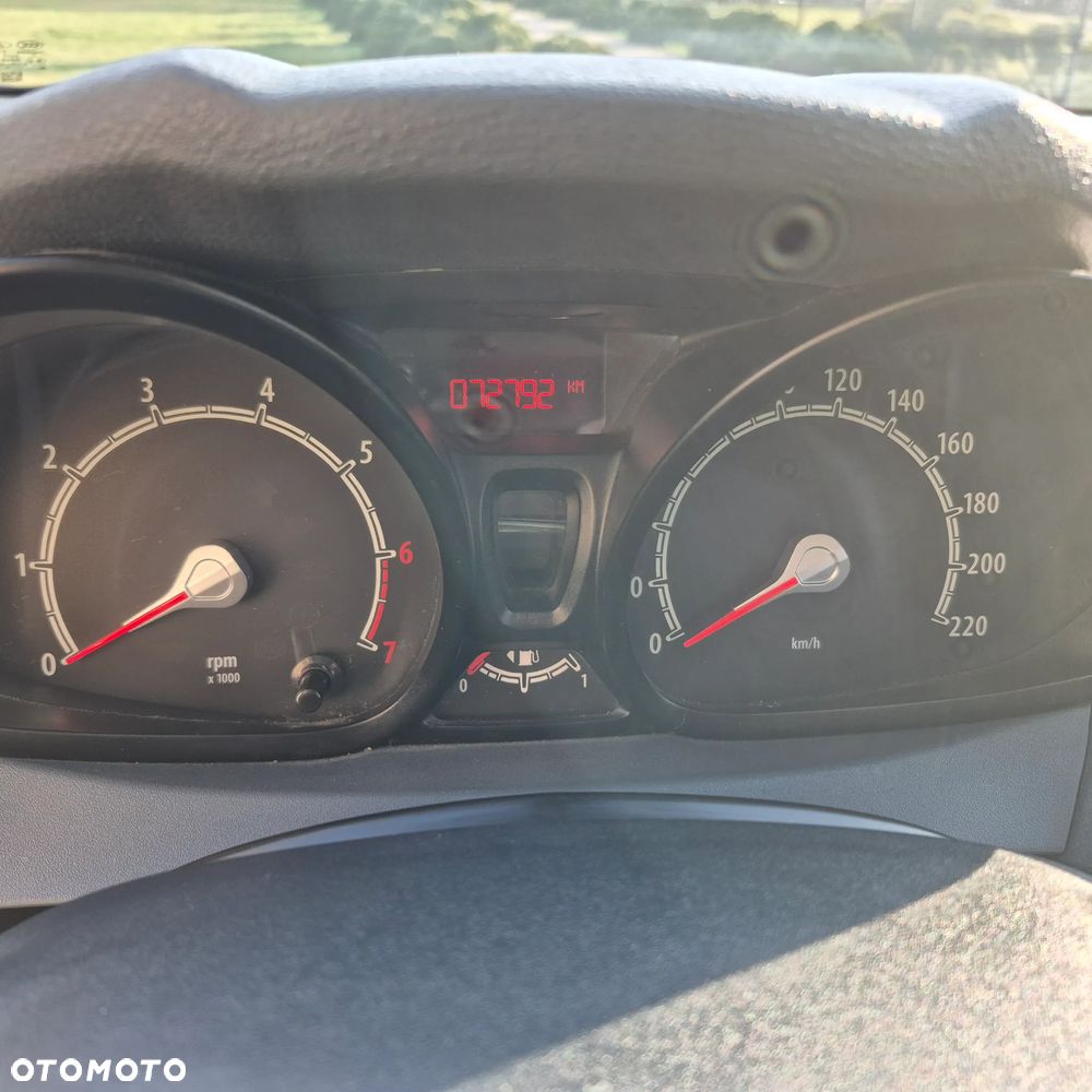 Ford Fiesta 1.25 Ambiente - 18