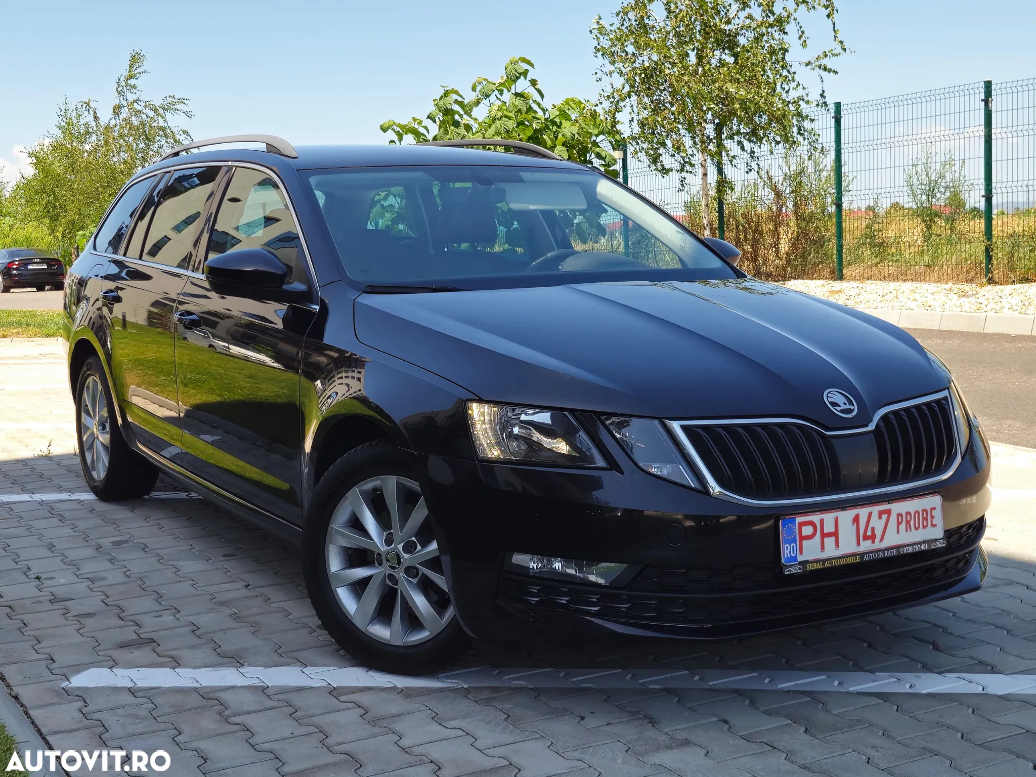 Skoda Octavia Combi Diesel 1.6 TDI DSG Ambition - 3