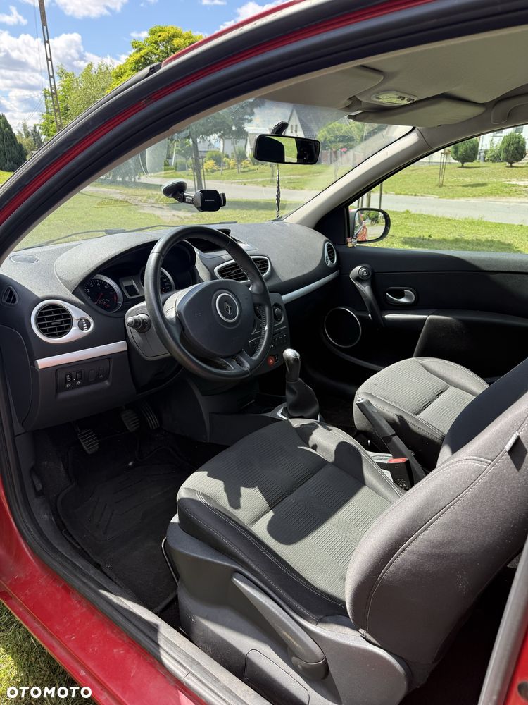 Renault Clio - 7