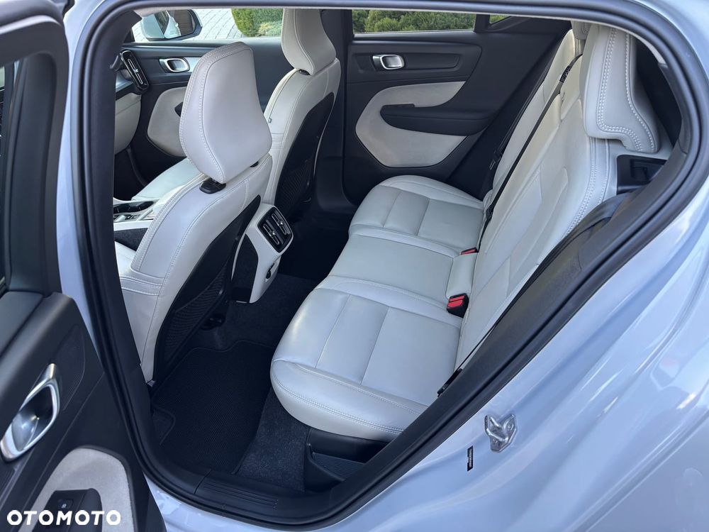 Volvo XC 40 - 13