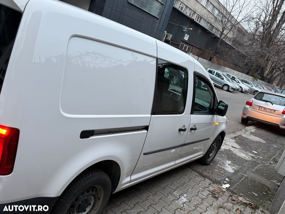 Volkswagen Caddy Maxi Life 2.0 TDI 90 kW - 21