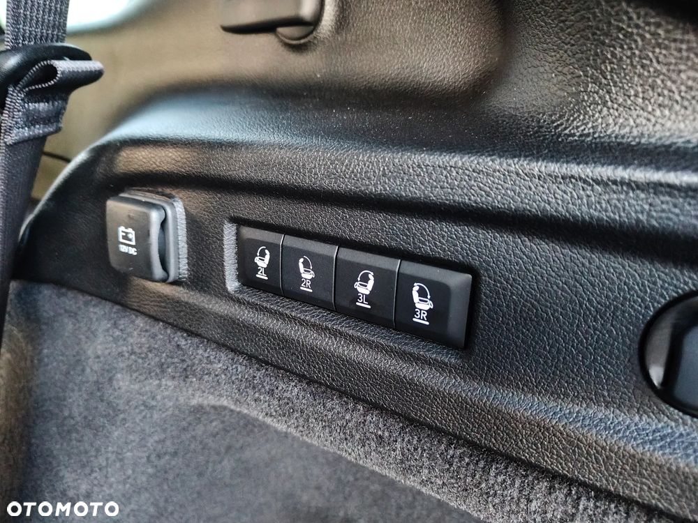 Jeep Grand Cherokee - 36