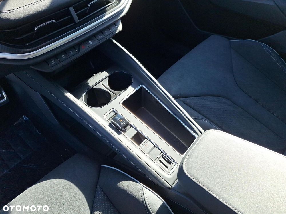 Skoda Elroq 60 63kWh Sportline - 26