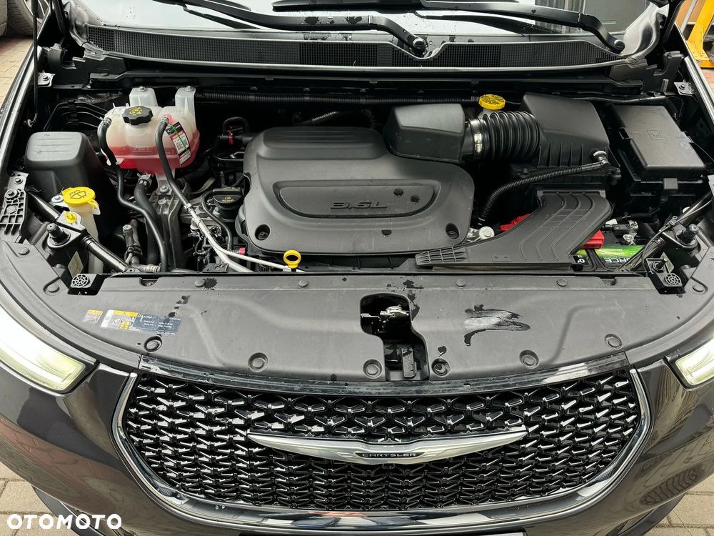 Chrysler Pacifica - 21