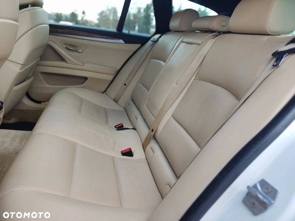 BMW Seria 5 M550d xDrive Sport-Aut - 19