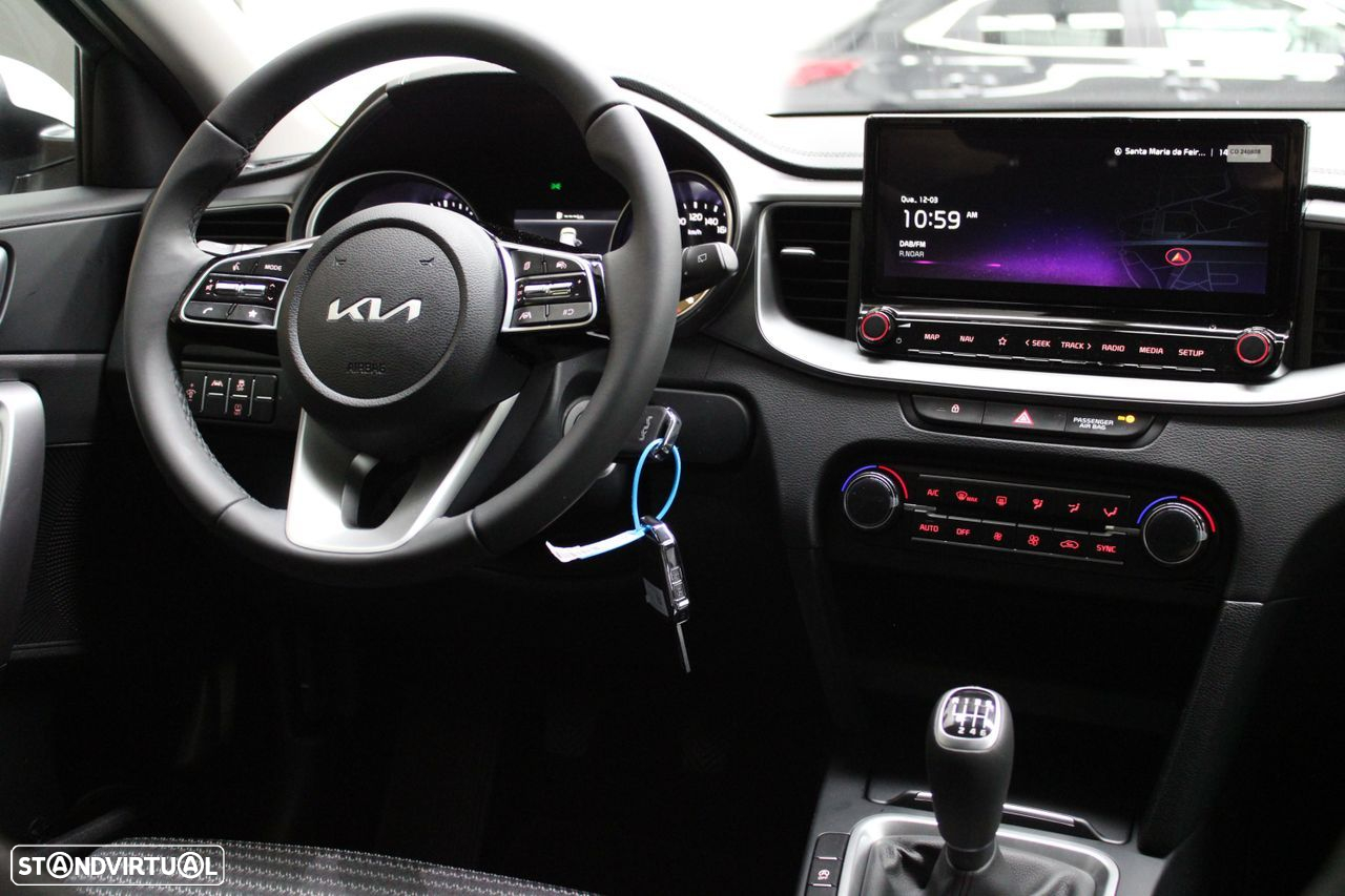 Kia XCeed 1.0 T-GDI Dynamic - 22