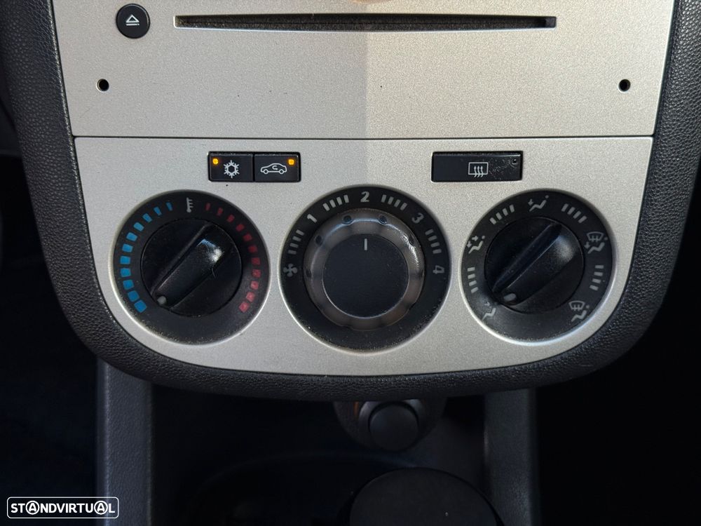 Opel Corsa 1.3 CDTi A/C - 18