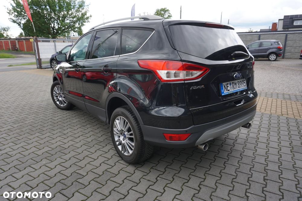 Ford Kuga 2.0 TDCi 2x4 Titanium - 4